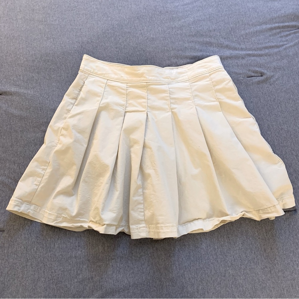 American Eagle pleated mini skirt